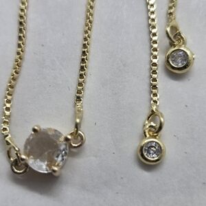 Elegant Goldtone Bracelet with Clear Gemstone